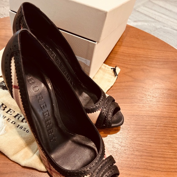 Burberry peep toes leather pump - Picture 6 of 9